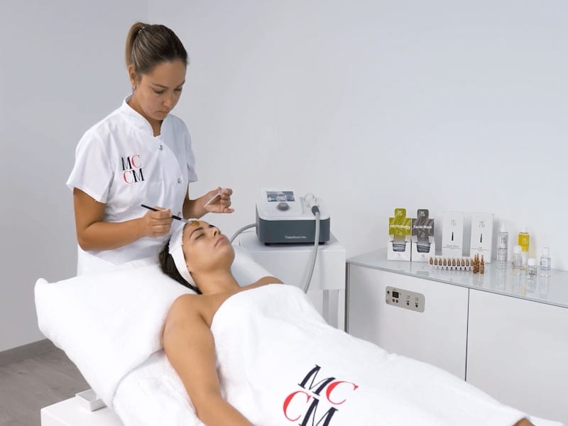 easy-beauty-wellness-section-img-3